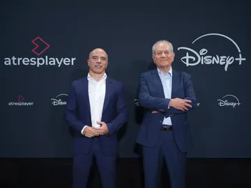 José Antonio Antón (Director General de Atresmedia Audiovisual) y Simon Amselem (consejero delegado The Walt Disney Company España&Portugal) José Antonio Antón (Director General de Atresmedia Audiovisual) y Simon Amselem (consejero delegado The Walt Disney Company España&Portugal)