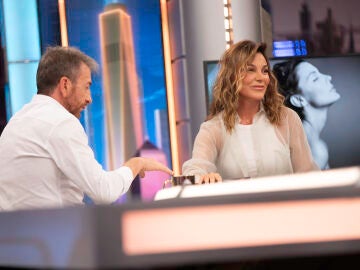Mar Flores, sobre su autobiografía 'Mar en calma': "Durante años he callado, ahora me siento fuerte"