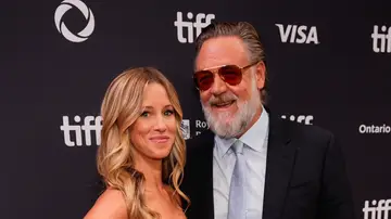 Russell Crowe y Britney Theriot en el estreno de "Nuremberg" en el Festival Internacional de Cine de Toronto Russell Crowe y Britney Theriot en el estreno de "Nuremberg" en el Festival Internacional de Cine de Toronto