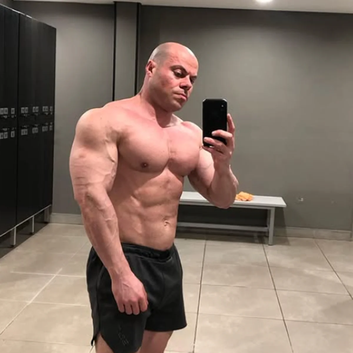 Matan a puñaladas al culturista Valter Aita y su novia es sospechosa del asesinato