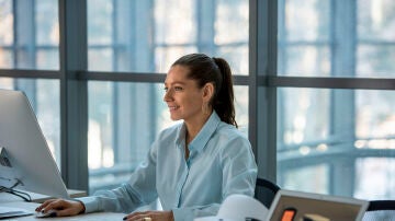 Mujer en la oficina