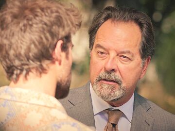 Octavio llega a las manos con C&eacute;sar&hellip; &iexcl;y finge un ataque de p&aacute;nico!