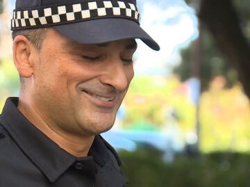 Policía Local de Sevilla salva la vida de un bebé