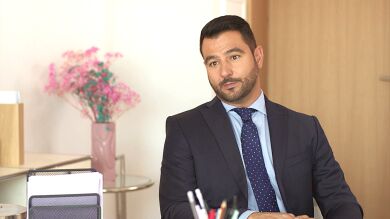 David se presenta en el despacho de Patricia para disculparse… ¡y acaba saliendo enfadado!