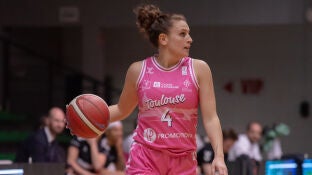 Tiana Mangakahia con el Toulouse Metropole en 2023