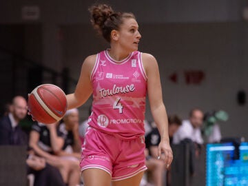 Tiana Mangakahia con el Toulouse Metropole en 2023