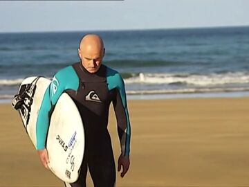 Aitor Francesena, de nuevo campeón de surf adaptado