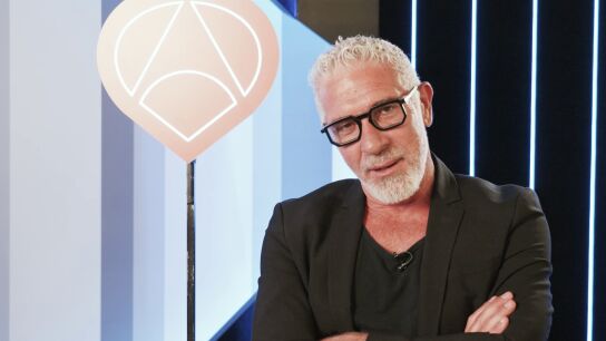 Eduardo Velasco: &ldquo;Multar&iacute;a a la clase pol&iacute;tica por pensar m&aacute;s en sus ombligos que en las necesidades de este pa&iacute;s&rdquo;