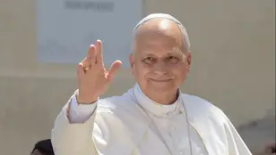 El Papa León XIV durante la canonización de Carlo Acutis, en la Plaza de San Pedro del Vaticano, a 7 de septiembre de 2025, en Roma