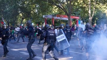 Sánchez defiende las protestas propalestinas mientras Feijóo acusa al Gobierno "inducir la no finalización de La Vuelta"