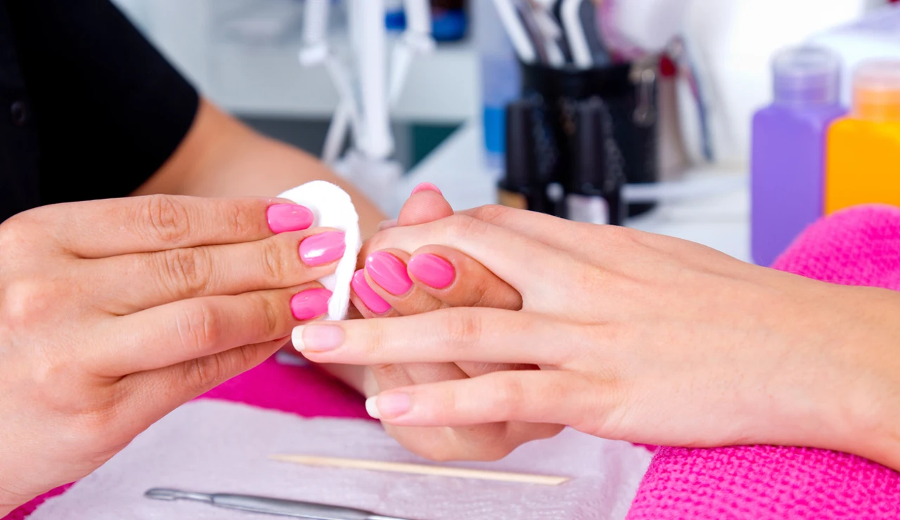 Retirar manicura semipermanente