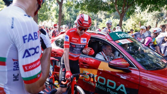 Jonas Vingegaard, en el momento de la suspensi&oacute;n de la &uacute;ltima etapa de la Vuelta