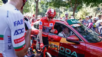 Jonas Vingegaard, en el momento de la suspensión de la última etapa de la Vuelta Jonas Vingegaard, en el momento de la suspensión de la última etapa de la Vuelta