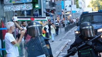 Protestas a favor de Palestina en Atocha durante La Vuelta