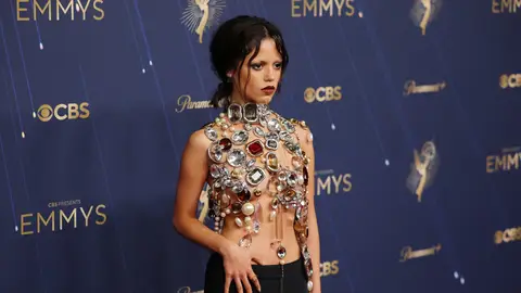 Jenna Ortega en los Emmy 2025 Jenna Ortega en los Emmy 2025