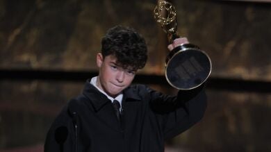 ¿Qué pone debajo de un Premio Emmy? Esto es lo que esconde la inscripción de su base y casi nadie había visto