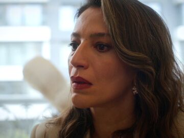 El m&eacute;dico comunica a Efsun la peor de las noticias: padece una enfermedad incurable