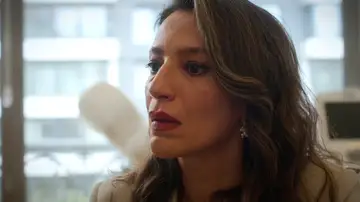 El médico comunica a Efsun la peor de las noticias: padece una enfermedad incurable El médico comunica a Efsun la peor de las noticias: padece una enfermedad incurable