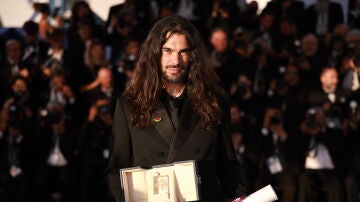 Oliver Laxe, ganador del premio del jurado con Sirat en el Festival de Cannes