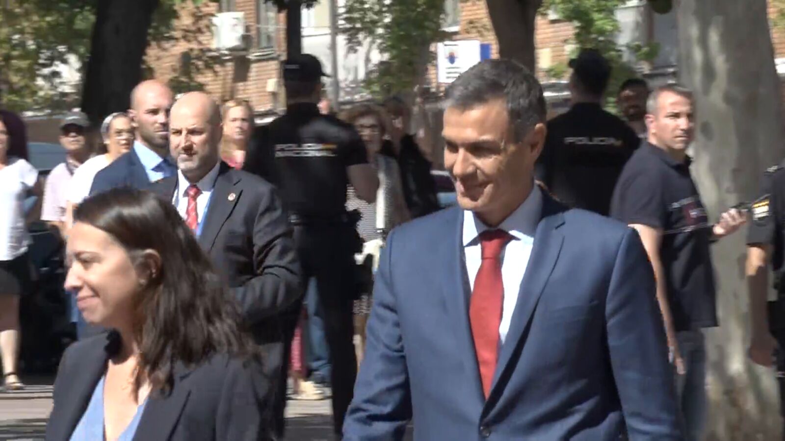 Pedro Sánchez anuncia una ley para reducir las horas lectivas de los profesores y ayudar a familias vulnerables: 