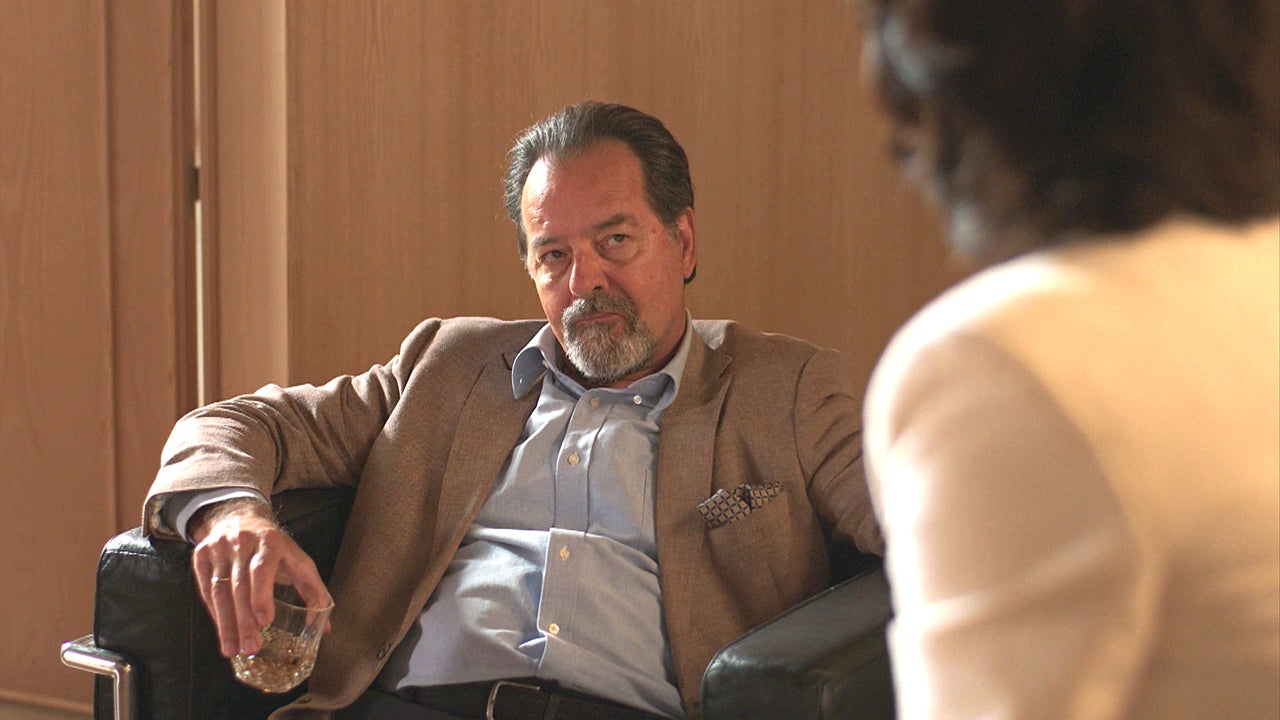 Octavio se derrumba frente a Mónica Octavio se derrumba frente a Mónica