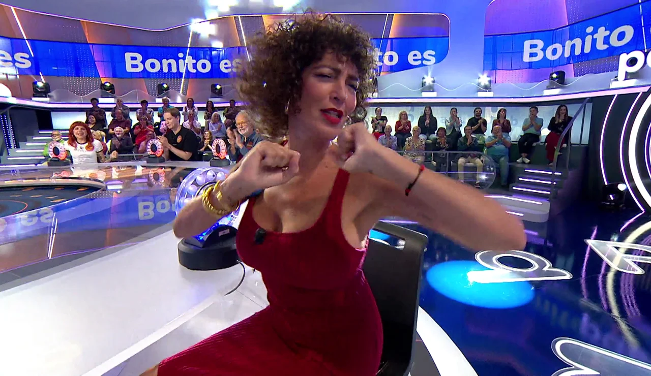 La euforia de Rocío Madrid al reconocer la canción en La Pista: “¡Que me emociono!”