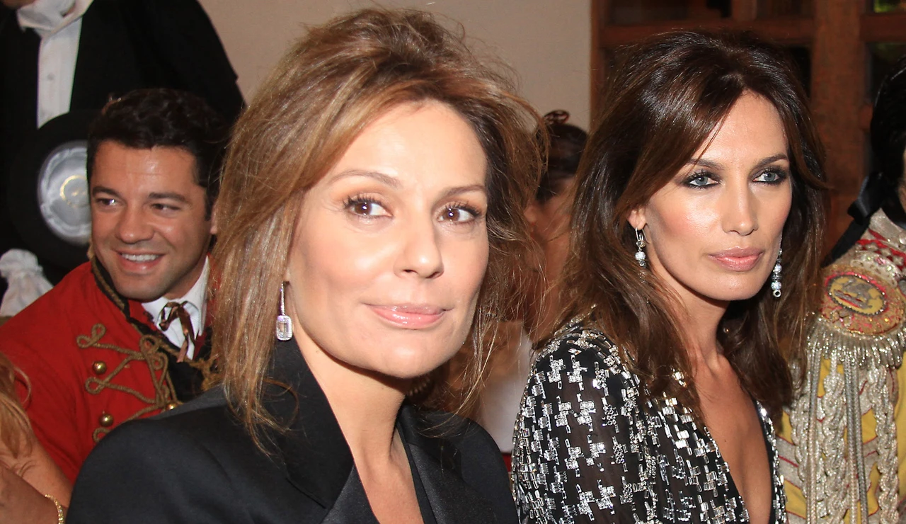 Nuria González y Nieves Álvarez, en 2012