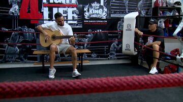 Campeón de kick boxing y guitarrista: "Hasta que me muera seré Antonio Campoy 'El flamenco'" Campeón de kick boxing y guitarrista: "Hasta que me muera seré Antonio Campoy 'El flamenco'"