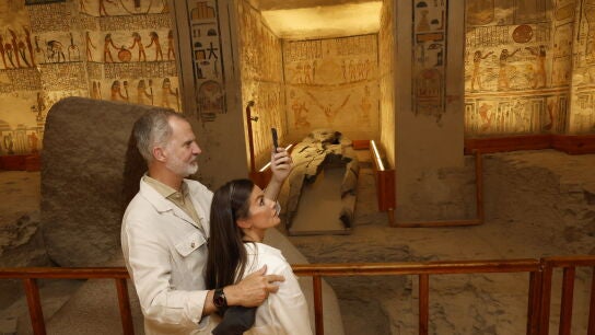 Los reyes cierran su viaje a Egipto visitando las misiones arqueol&oacute;gicas dirigidas por espa&ntilde;oles