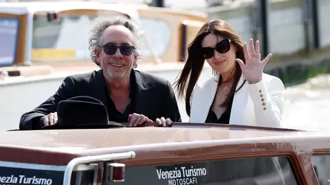Tim Burton y Monica Bellucci en Venecia Tim Burton y Monica Bellucci en Venecia
