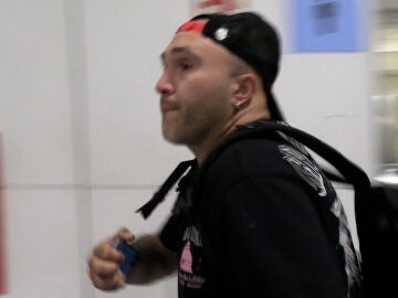 Kiko Rivera huyendo de la prensa
