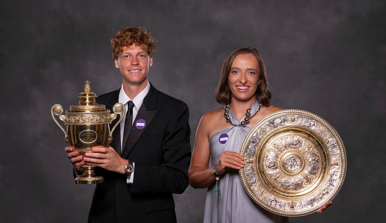 Jannik Sinner e Iga Swiatek, campeones de la &uacute;ltima edici&oacute;n de Wimbledon