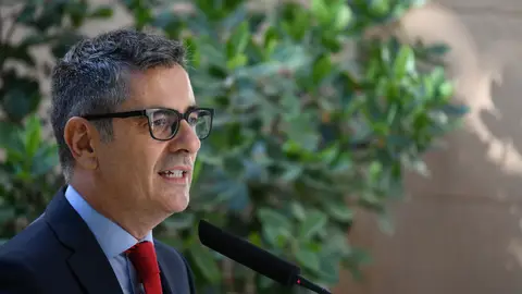 Bolaños atiende a los medios antes de su reunión con la asociación de juezas sustitutas El ministro de la Presidencia, Justicia y Relaciones con las Cortes, Félix Bolaños, atiende a los medios de comunicación, en el Palacio de Parcent, a 19 de septiembre de 2025, en Madrid (España). Durante las declaraciones, ha hablado de la ‘’masacre’’ en Gaza. La rueda de prensa ha tenido lugar antes de su reunión con la asociación de juezas sustitutas. 19 SEPTIEMBRE 2025;BOLAÑOS;ASOCIACIÓN;JUEZAS;GAZA Fernando Sánchez / Europa Press 19/09/2025