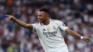 Kylian Mbapp&eacute; celebra un gol con el Real Madrid