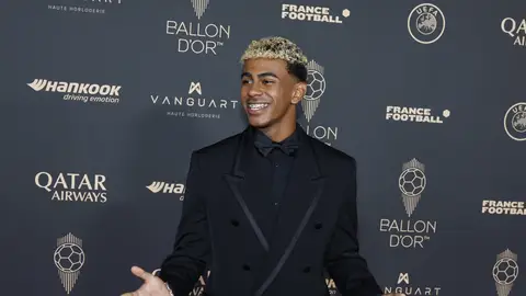 Lamine Yamal en la gala del Balón de Oro 2025 Luis Enrique durante el Marsella-PSG de este lunes