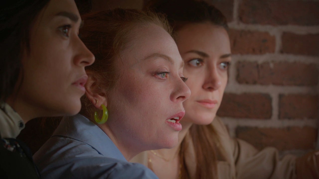 Tres tumbas abiertas en el jardín anuncian el destino más macabro para Rengin, Bahar y Cagla Tres tumbas abiertas en el jardín anuncian el destino más macabro para Rengin, Bahar y Cagla