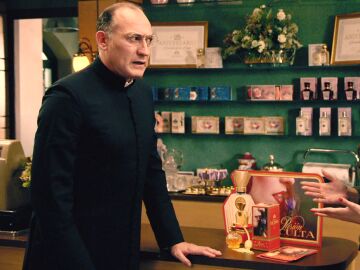 Don Agust&iacute;n, escandalizado, en contra de la nueva fragancia de Perfumer&iacute;as De la Reina: &ldquo;Es nombre es lujurioso&rdquo;
