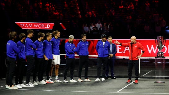 Andre Agassi se dirige a los jugadores europeos en la Laver Cup en San Francisco