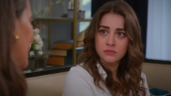 Seren y Bahar, en su peor noche: Efsun y Evren se marchan y todo se complica en Renacer Seren y Bahar, en su peor noche: Efsun y Evren se marchan y todo se complica en Renacer