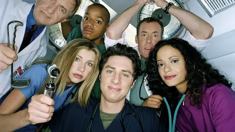 Ken Jenkins, Sarah Chalke, Donald Faison, Zach Braff, John McGinley y Judy Reyes en Scrubs Ken Jenkins, Sarah Chalke, Donald Faison, Zach Braff, John McGinley y Judy Reyes en Scrubs