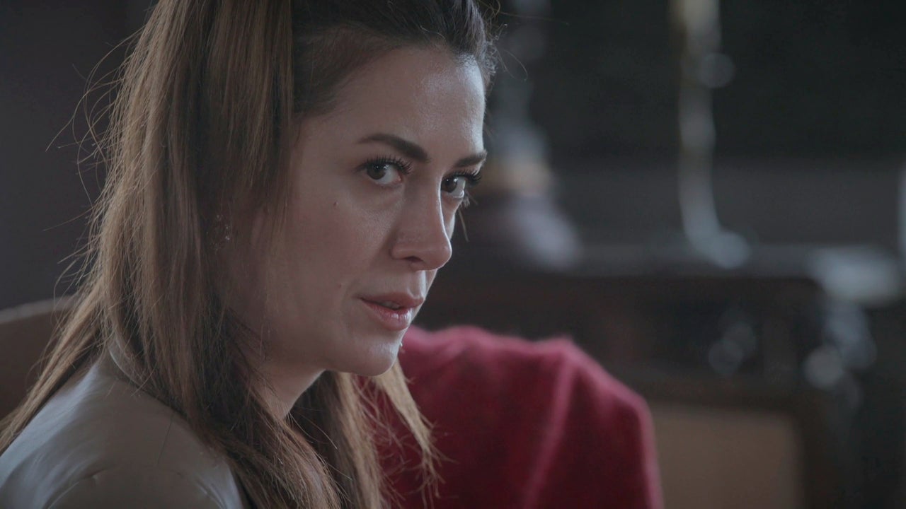 ¡Por fin libres! Bahar, Rengin y Cagla escapan usando un sedante contra sus secuestradores ¡Por fin libres! Bahar, Rengin y Cagla escapan usando un sedante contra sus secuestradores