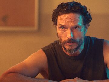 Laura y C&eacute;sar hacen un trato con Sa&uacute;l: 24 horas de libertad a cambio de informaci&oacute;n