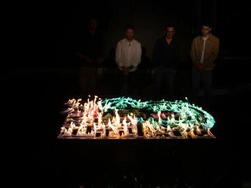 Marron enciende un laberinto de llamas para impresionar a Alejandro Amen&aacute;bar y Julio Pe&ntilde;a