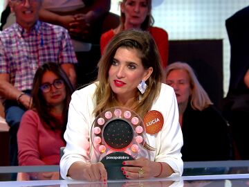 Luc&iacute;a Jim&eacute;nez aporta un dato ins&oacute;lito sobre el tema &lsquo;Cruz de navajas&rsquo;
