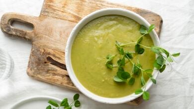 Esta es la forma más sana de hacer crema de calabacín, respetando la clorofila