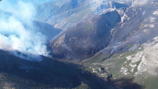 Incendio en Pe&ntilde;alba de la Sierra