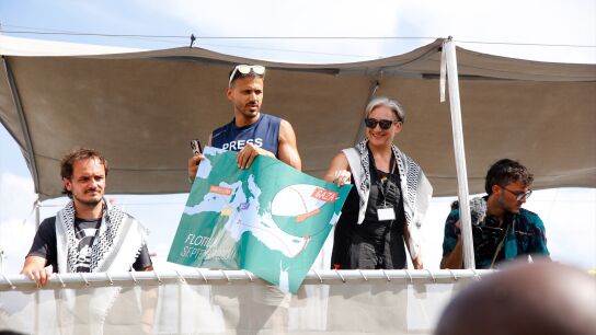 Ada Colau en la Global Sunat Flotilla en el Puerto de Barcelona