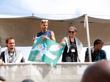Ada Colau en la Global Sunat Flotilla en el Puerto de Barcelona