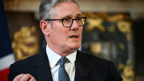 El Reino Unido reimplantará un "DNI" británico para combatir la inmigración ilegal Imagen reciente del primer ministro británico, Keir Starmer