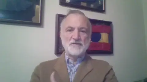 Un almirante retirado cuestiona el envío del 'Furor' asegurando que "es una medida política" y los víveres no llegarán a Gaza Un almirante retirado cuestiona el envío del 'Furor' asegurando que "es una medida política" y los víveres no llegarán a Gaza